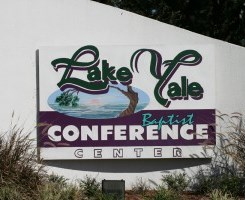 Lake Yale sign